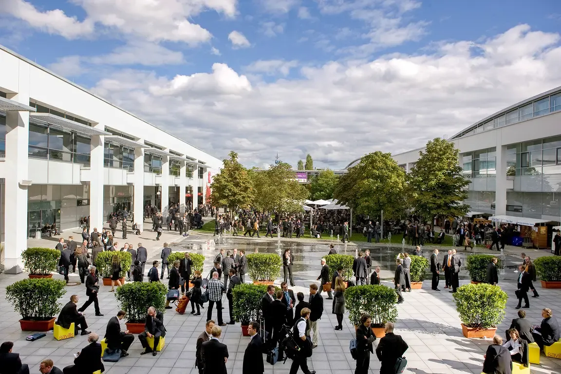 Messe München exhibition grounds access
