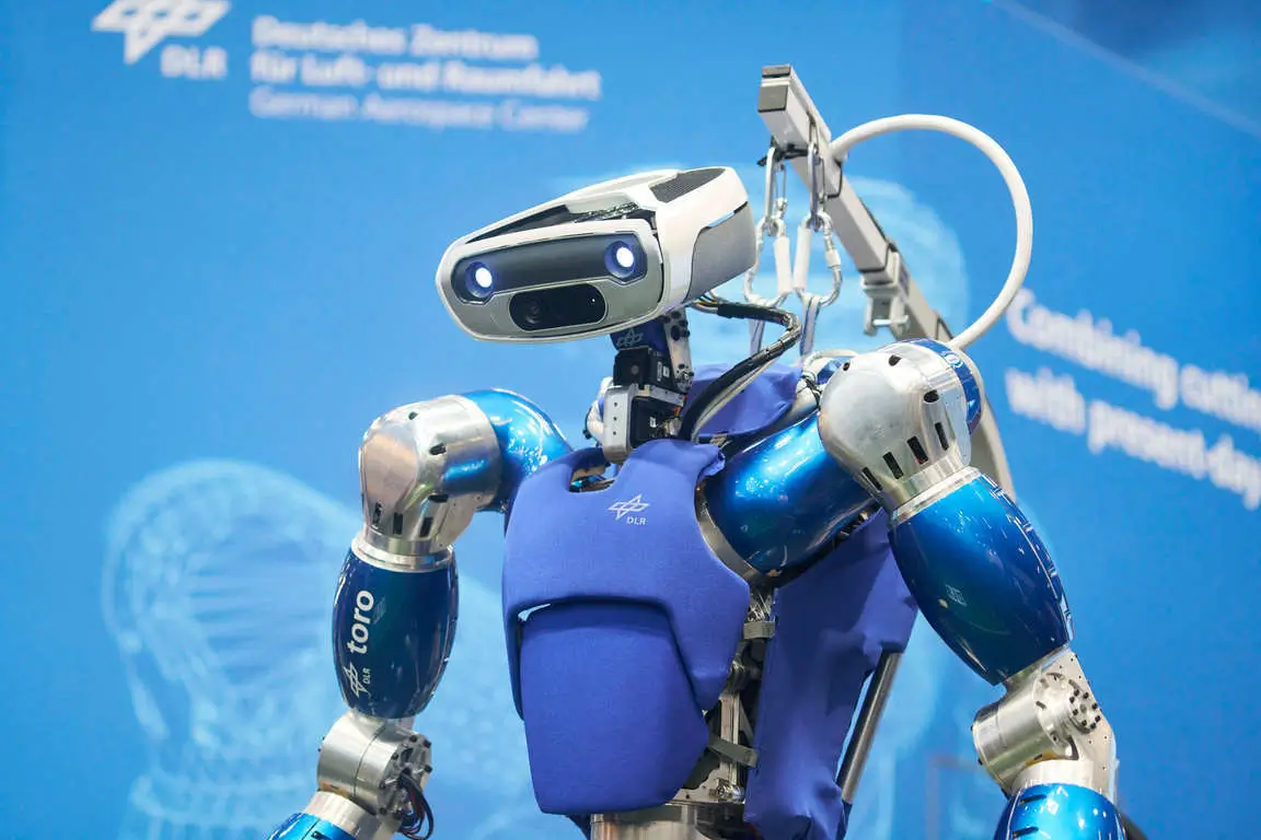 Comprehensive overview banner