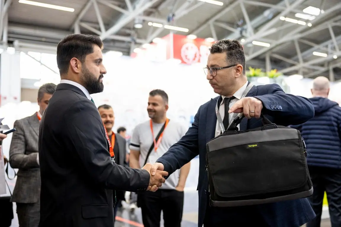 Build strong partnerships banner