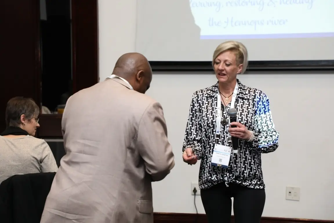 Meet senior decision-makers banner