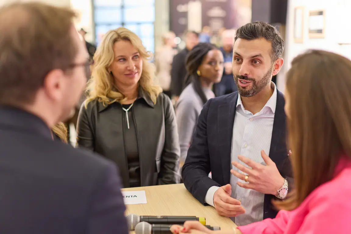 build business connections banner